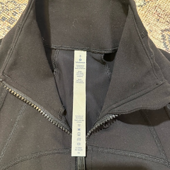 Lululemon Define Jacket - Picture 2 of 4
